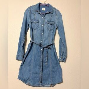 GAP Western Style Light Blue Long Sleeve Denim Dress with Pearl Snap. Tie Waist